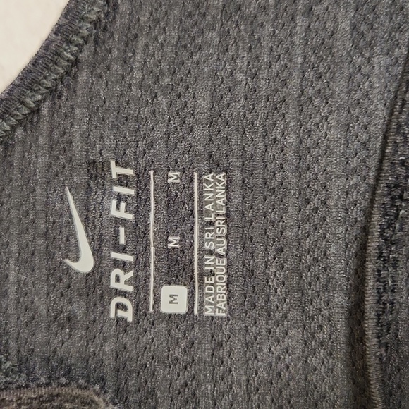 Nike Dri-fit tank top - Picture 3 of 4